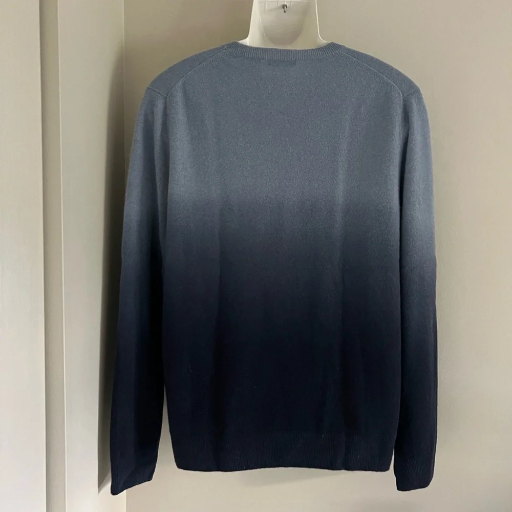 Men’s Saks Fifth Ave. Blue Ombre Cashmere Crewneck Sweater Size: XL  MSRP: $275 - Picture 3 of 6